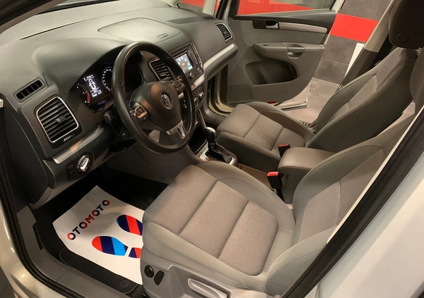 Volkswagen Sharan cena 46900 przebieg: 196000, rok produkcji 2012 z Grójec małe 106